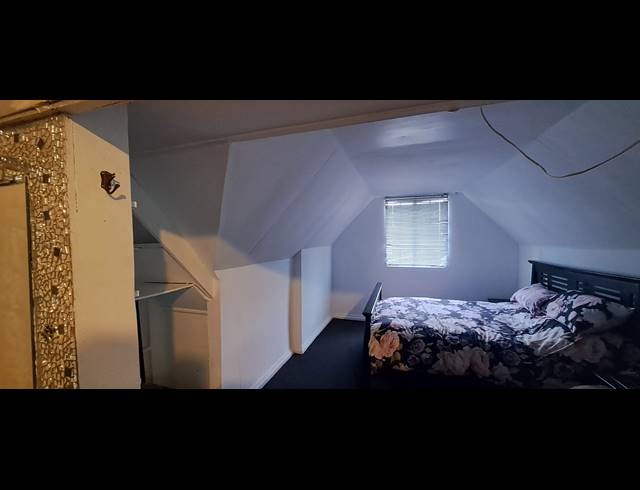 2 BEDROOM APARTMENT RENTED IN CLARENDON